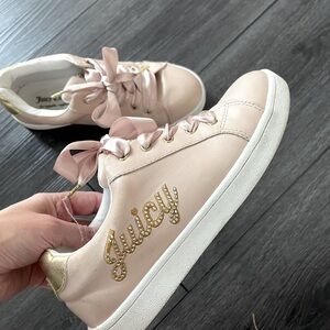 Girls Juicy Sneakers Size 4